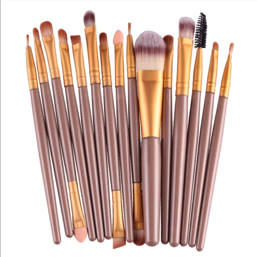 15 piece makeup brush set (NWT/Boutique)